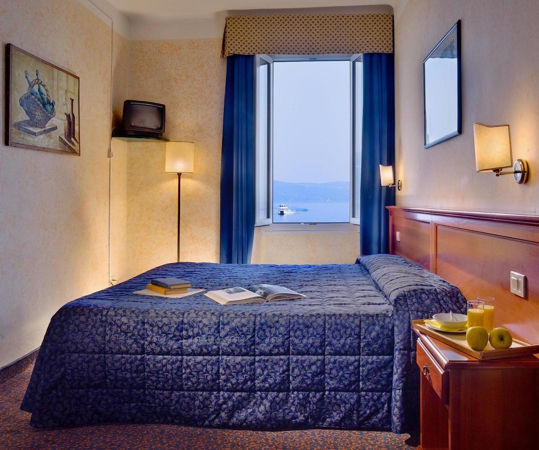 Hotel Garni Riviera ガルニャーノ エクステリア 写真